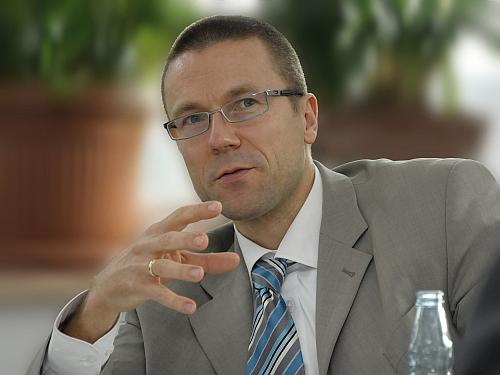 Prof. Uwe Schneidewind